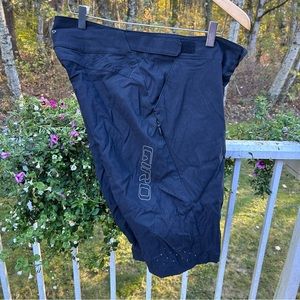 Giro Women’s Havoc Short - Size 10 / Large